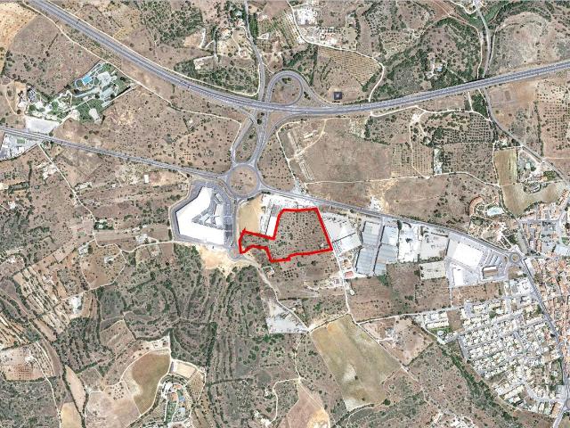 Terreno Misto em zona de solo urbano com um total 31625 m2