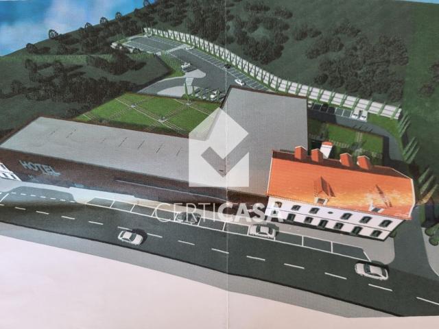 Terreno Misto para desenvolvimento com 2300 m2 construção no Coração de Santarém