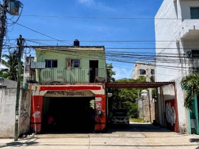 Terreno mixto a minutos de 5ta Av. y la playa sobre Av Colosio, Playa del Carmen