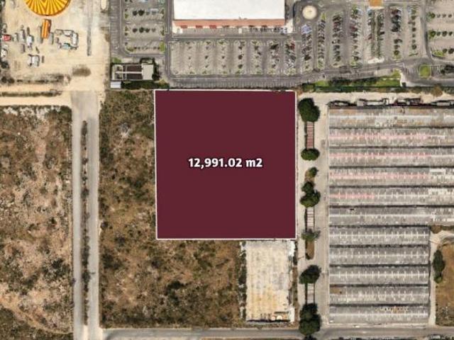 Terreno mixto junto a Costco y Galerías Mérida, en venta, Zona Industrial
