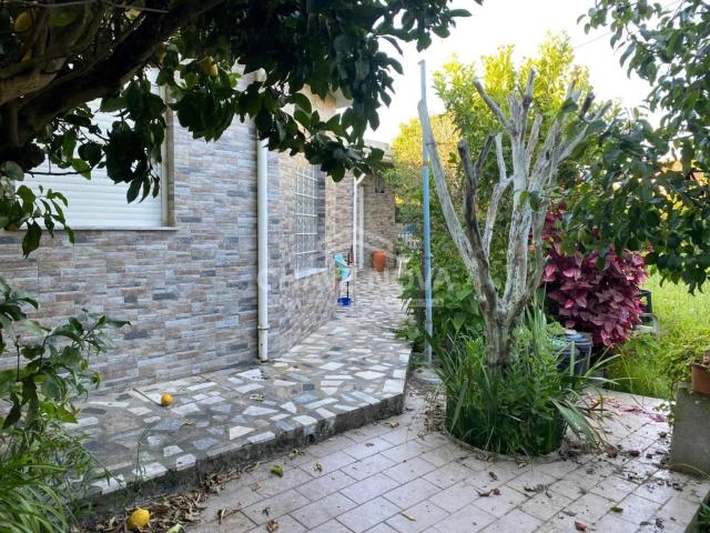 Terreno na Madalena com 1000m² murado