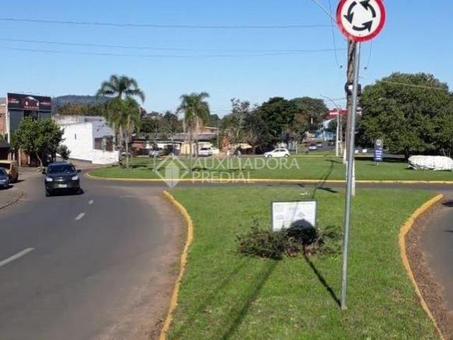 TERRENO NA AVENIDA ERNESTO POP MONTENEGRO