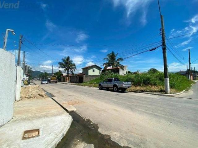 Terreno na Enseada, esquina, ideal para desmembrar