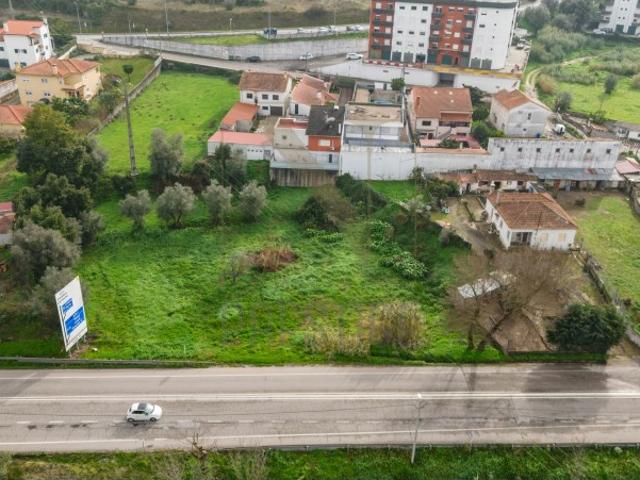 Terreno na IC2 em Condeixa