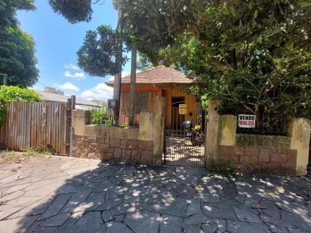 TERRENO NA PARTE NOBRE DA TRISTEZA COM 610m²
