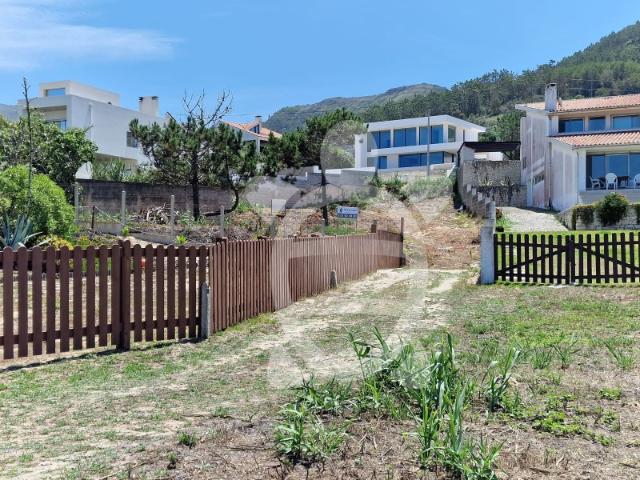 Terreno na praia da Murtinheira
