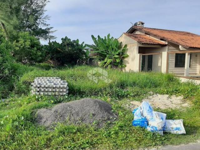 Terreno na praia Guarani lado mar bem localizado