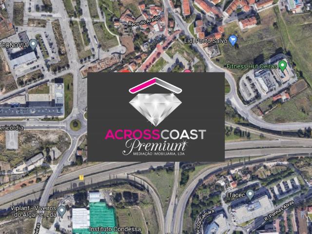 Terreno na zona de Porto Salvo
