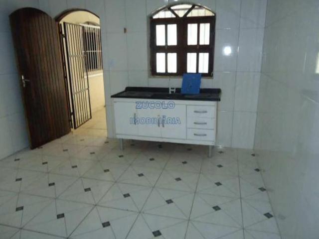 Terreno no Baeta Neves com entrada para 2 ruas, possui casa antiga e atualmente esta locado, podendo