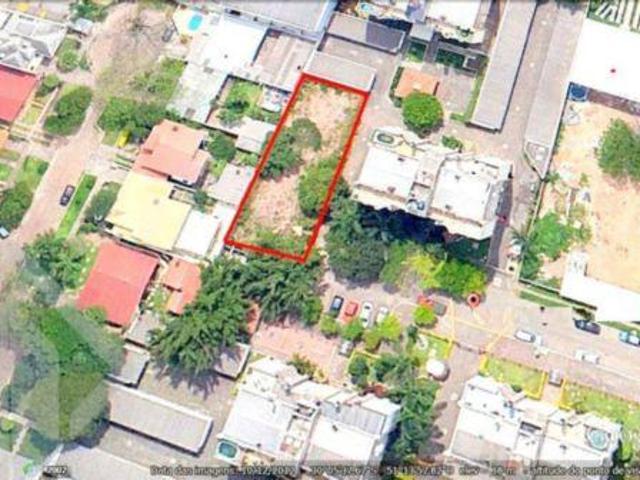 Terreno no bairro Cavalhada