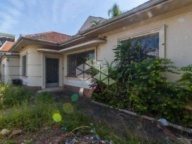 Terreno no bairro São João com 600m² com casa de alvenaria