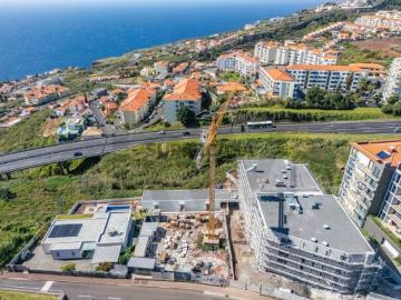 Terreno no Caniço Projeto aprovado para moradia T3 com piscina
