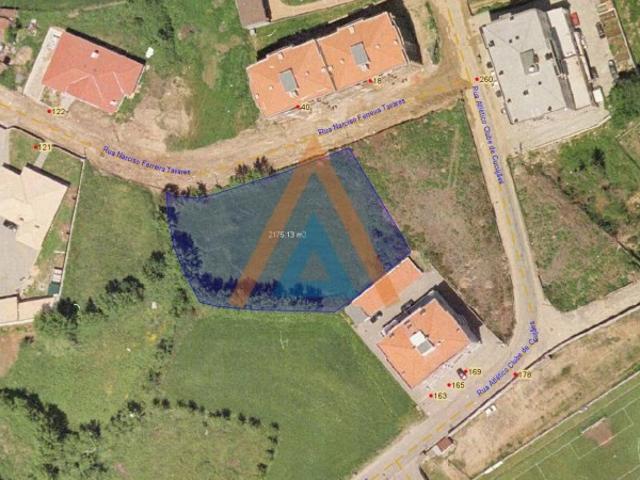 Terreno no centro da Vila de Cucujães