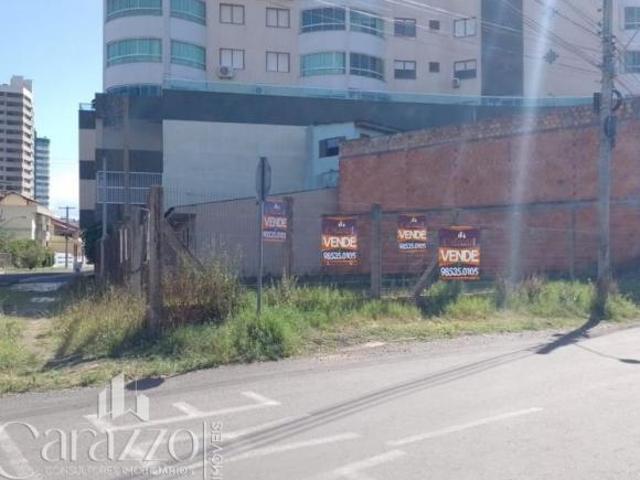 Terreno no centro de Tramandaí