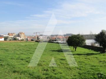Terreno no centro de Albergaria a Velha