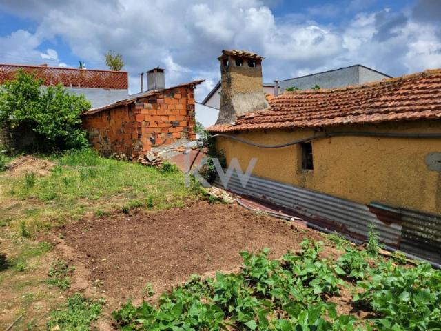Terreno no centro de Barrô/ Águeda