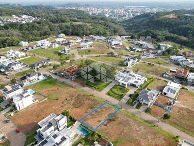 TERRENO NO CONDOMÍNIO SERRA AZUL