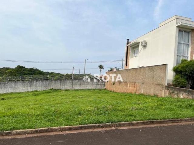 Terreno plano, pronto para construir, no Cond. Paineiras em Betel são 2 terrenos vizinhos, possibil