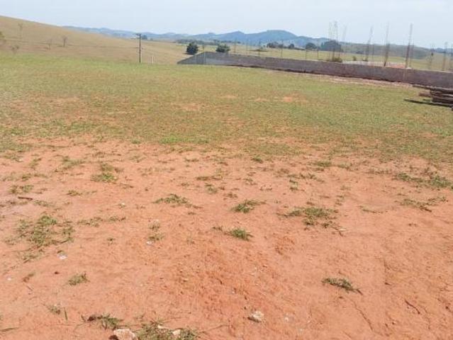 Terreno no condomínio quinta dos lagos em Paraibuna SP