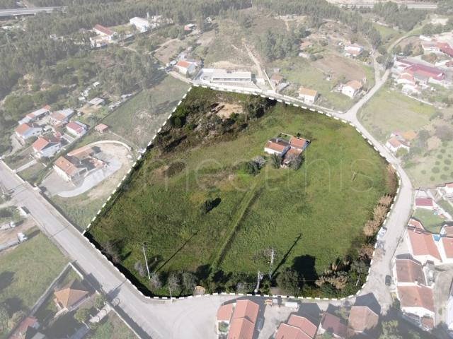 Terreno no Ramalhal Torres Vedras para construção