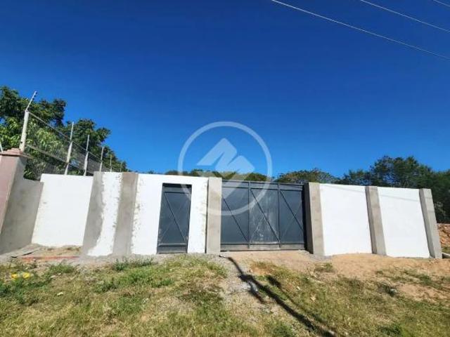 TERRENO NO SANTA ROSA COM MUROS E PORTÃO
