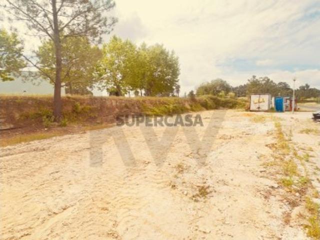 Terreno Nobre na Urbanização Portela da Vila