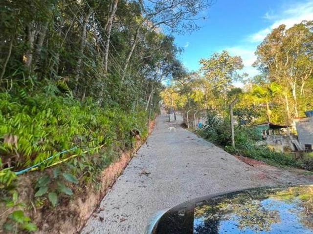 Terreno ótimo para casa moderna, chalés, ou casas padrão sítio. Mogi das Cruzes