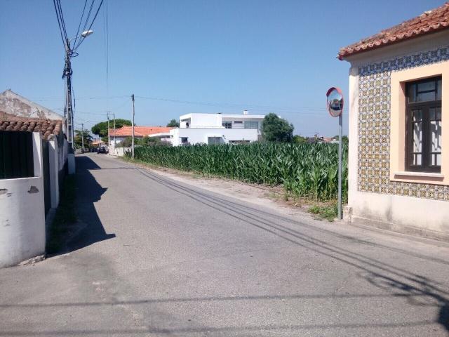 Terreno com viabilidade construtiva em Estarreja