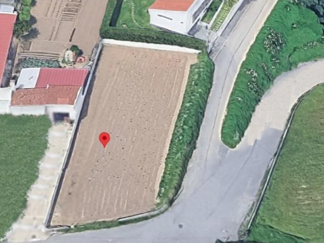 Terreno Aveiro junto aos passadiços de Aveiro