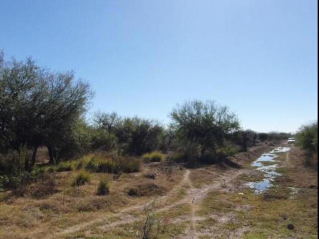 Terreno a 600 m de Carretera 57 cerca del Eje 140