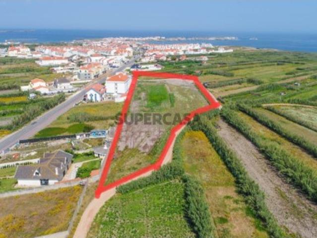 Terreno a 650m do mar com PIP para 16 lotes