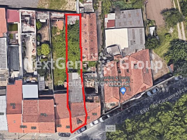 Terreno a 800m do H. S. João FRENTE À CIRCUNVALAÇÃO