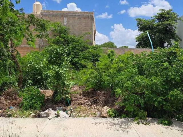 Terreno a Metros del Periférico en Real Montejo, Ubicación Privilegiada, Mérida
