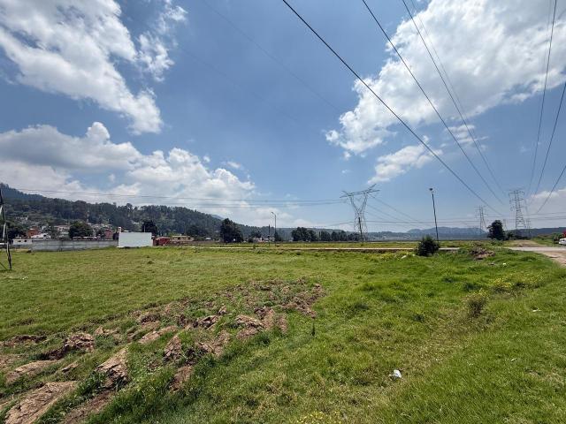 Terreno a una cuadra del centro de Amanalco