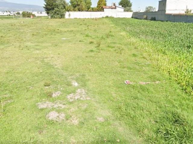 Terreno a unos minutos del parque Bicentenario de Metepec y Condado del Valle