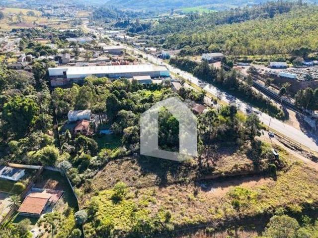 Terreno à venda, 3.362 m² por R$ 1.200.000 Chácaras Poços de Caldas Poços de Caldas/MG