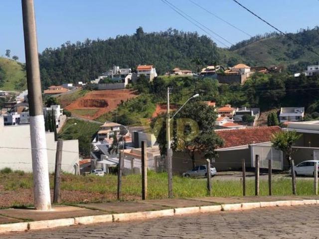 Terreno à venda, 1552 m² por R$ 750.000 Pinheirinho Itajubá/MG
