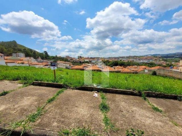 Terreno à venda, 1766 m² por R$ 850.000,00 Jardim São Bento Poços de Caldas/MG