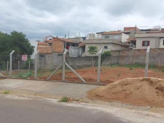 Terreno à venda, 218 m² por R$ 200.000,00 Portinari Varginha/MG