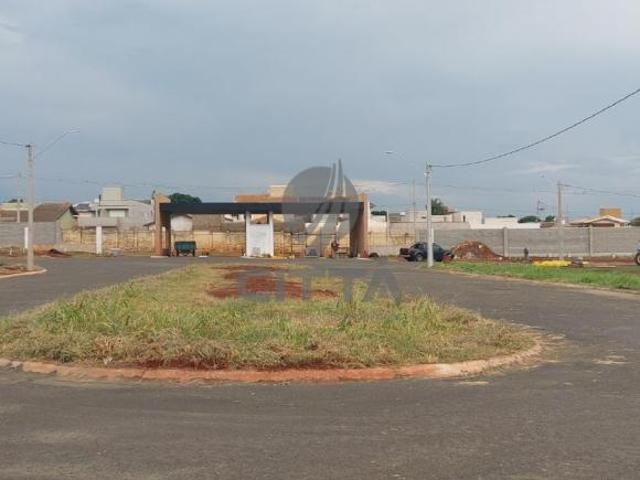 Terreno a venda, 300m2, Cond Resid PortoVille São Luiz, em Betel Paulínia/SP