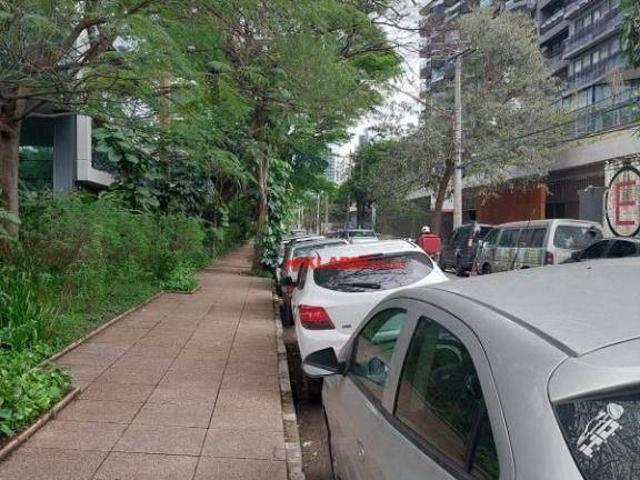 # Terreno à Venda, 400 m² por R$ 16.960.000