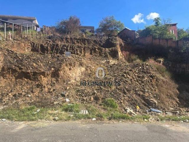Terreno à venda, 455 m² por R$ 200.000 Jardim Regina Poços de Caldas/MG
