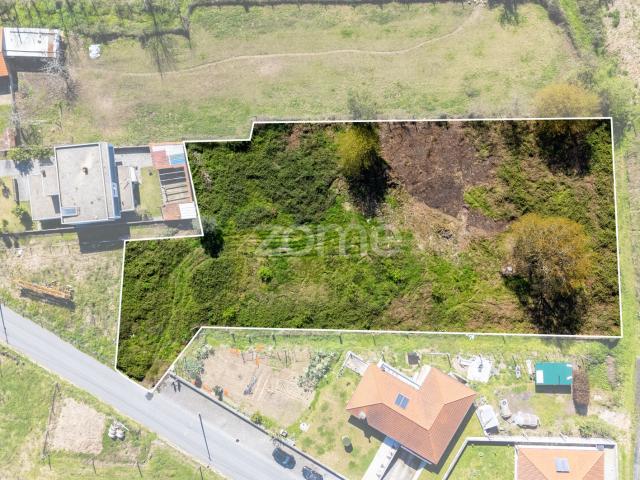 Terreno à Venda com Projeto Aprovado – Dossãos, Vila Verde