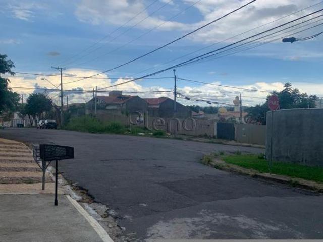 Terreno à venda com 666 m² no Parque São Quirino, Campinas