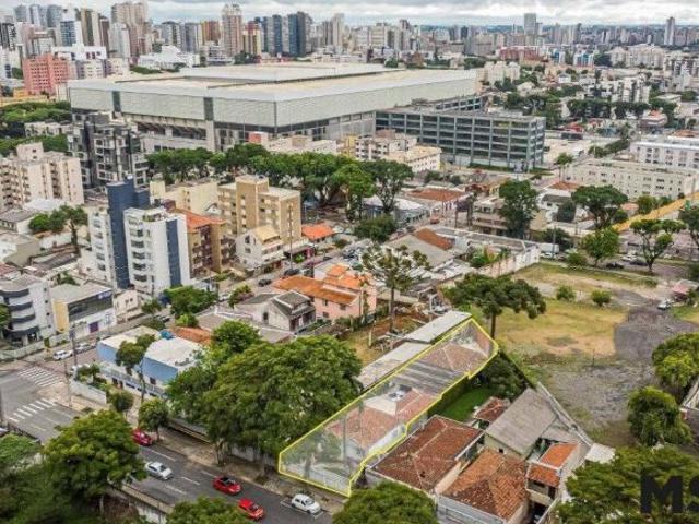 Terreno à Venda com 757 m² na Rua Alferes Ângelo Sampaio, Divisa Água Verde Batel