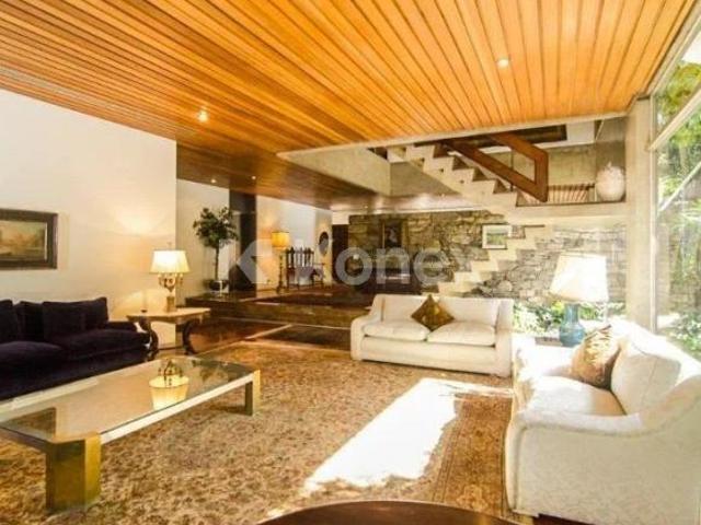Terreno à venda com 713 m² em Jardim Europa, São Paulo