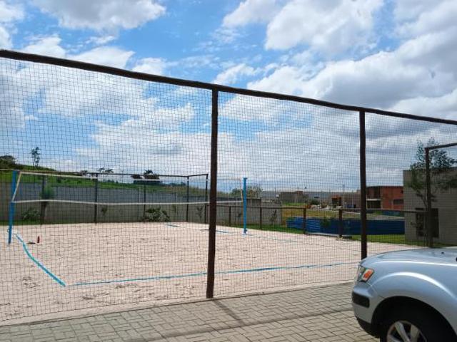 TERRENO À VENDA condomínio fechado