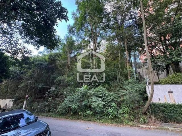 Terreno à venda de 1200m² no Jardim Ampliação Zona Sul de São Paulo