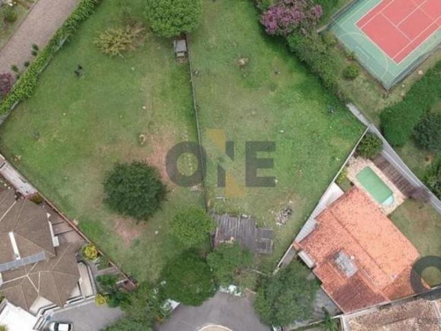 Terreno à venda em Cotia