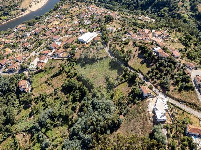 Terreno à venda em Coimbra